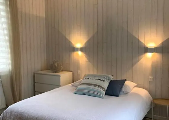 La Lezardiere A Deux Pas Des Quais Les Sables-dʼOlonne